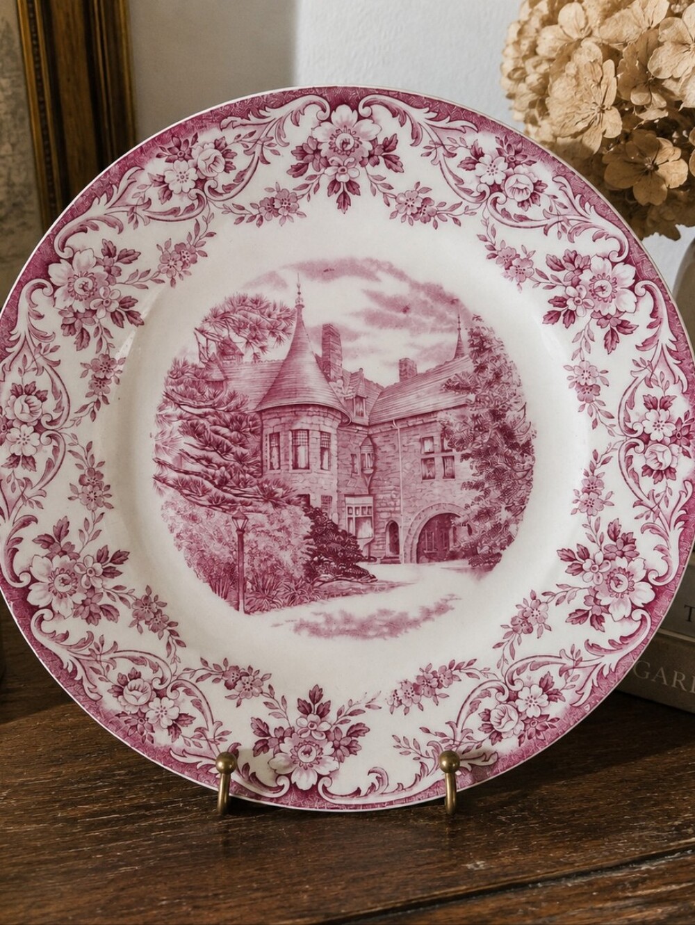 Vintage Wedgwood Fairleigh Dickinson College Castle Mulberry Plate – England